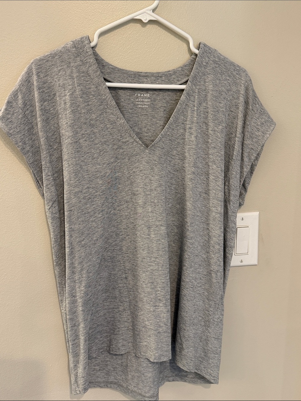 Women’s Size Medium- Frame Denim Heather Gray V-Neck Short Sleeve Tee